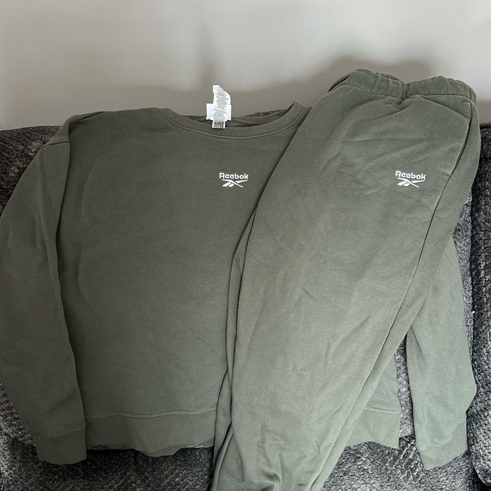 Reebok sweat set military green